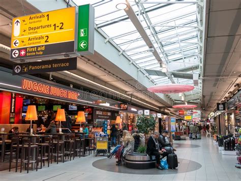 shop at schiphol airport